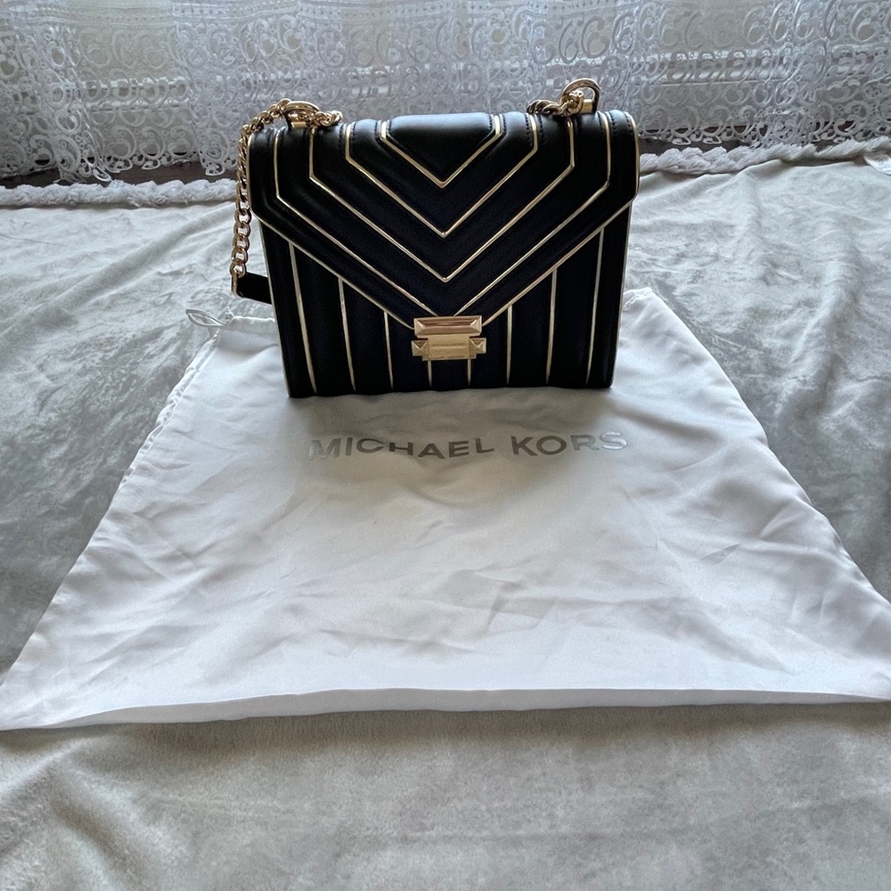 Michael Kors Whitney Outlined Shoulder Bag